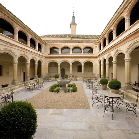 Отель San Antonio El Real Сеговия